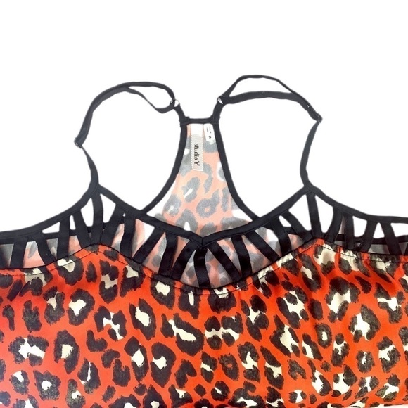 👚 STUDIO Y || Animal Print Tank Blouse- - Picture 3 of 7